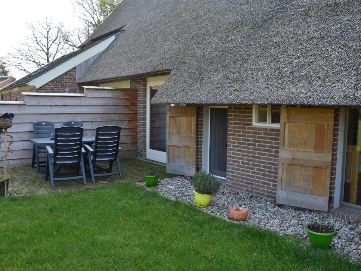Staying In A Thatched Barn With Box Bed Beautiful View Region Achterhoek Geesteren  Zewnętrze zdjęcie
